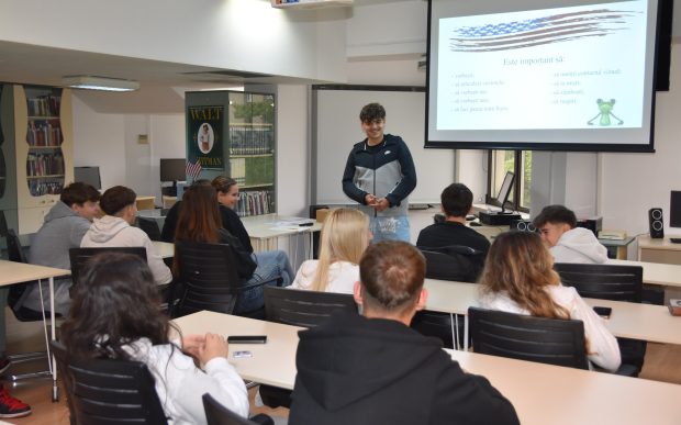 arta-de-a-vorbi-public-2-american-corner