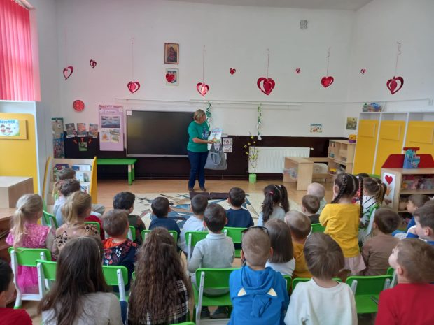 covor-povestitor-gradinita-sasar-brotacul