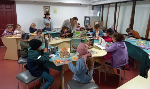 lumea-dinozaurilor-gradinita-ion-creanga