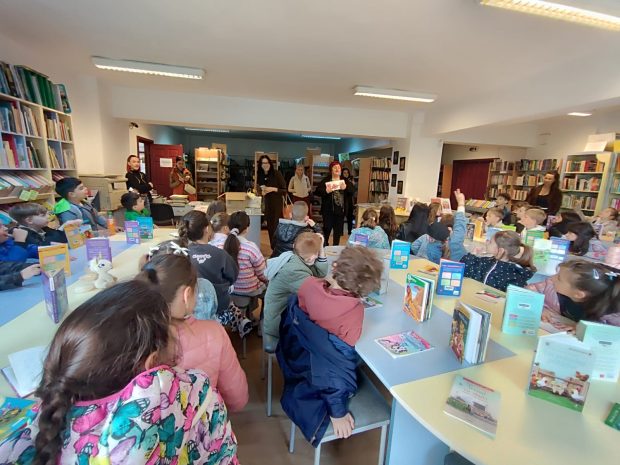 vizita-scoala-negresti-copii