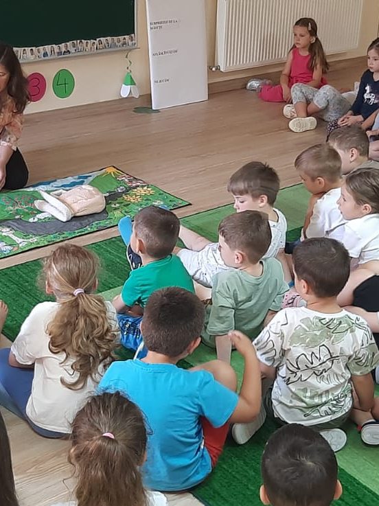 covorul-colegiul-arte-2025