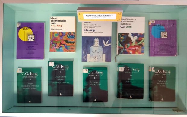 VITRINA-IMPRUMUT-JUNG