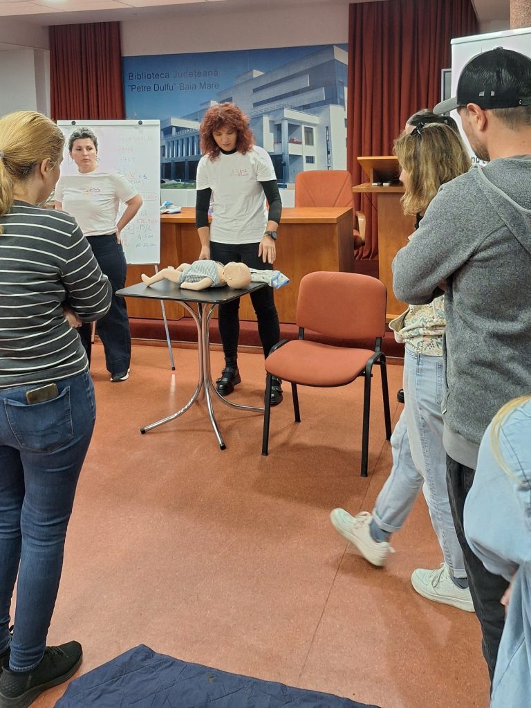 curs-prim-ajutor-pediatric-baia-mare-momco