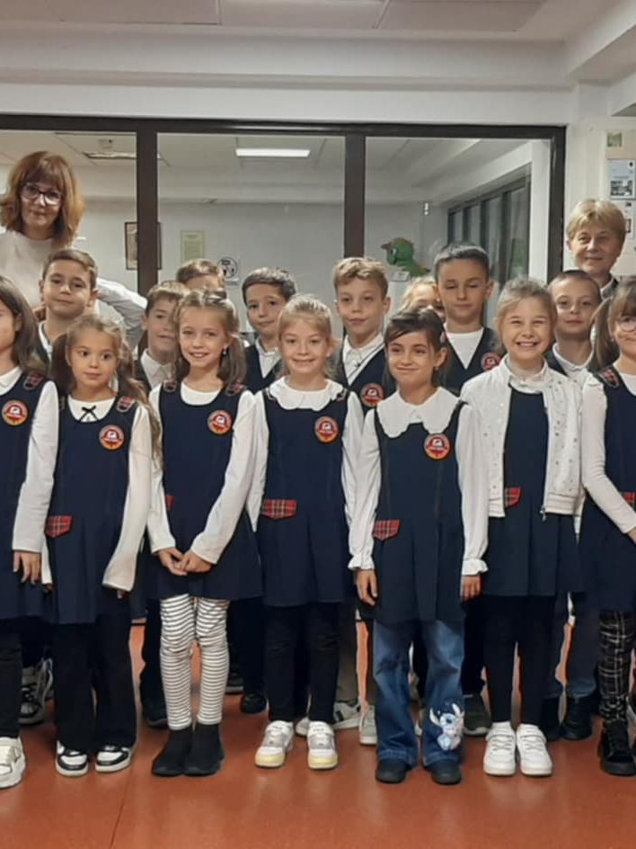 luna-bibliotecilor-scolare-blaga-10-25