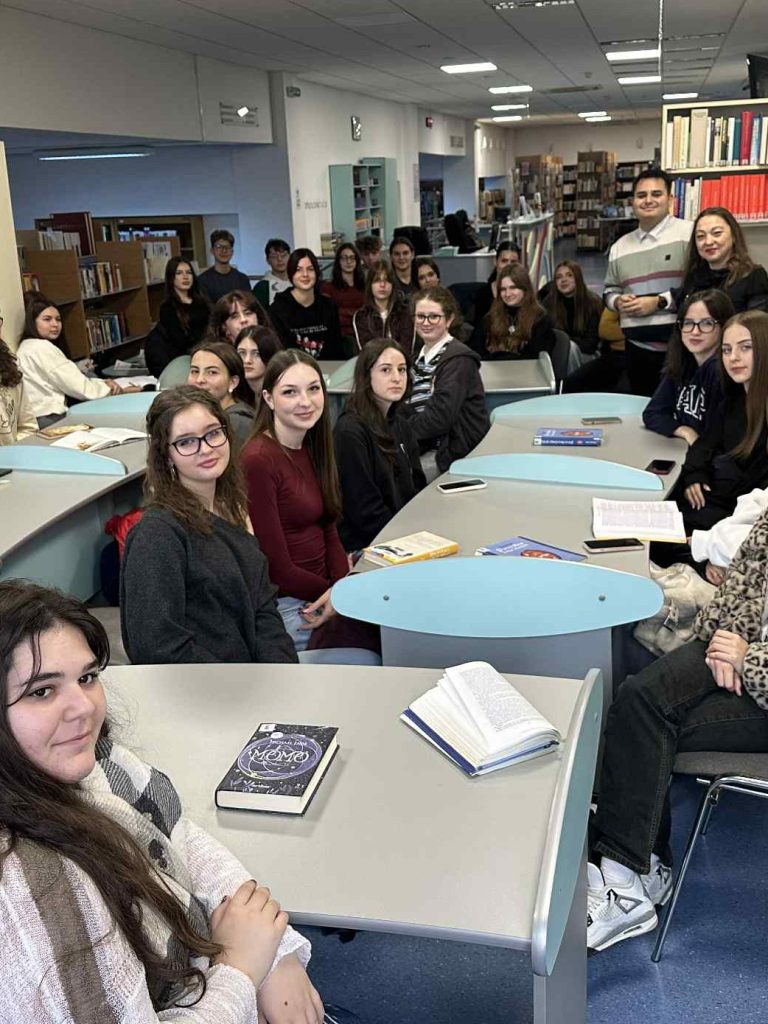 lucaciu-ende-momo-biblioteca-18-11-25