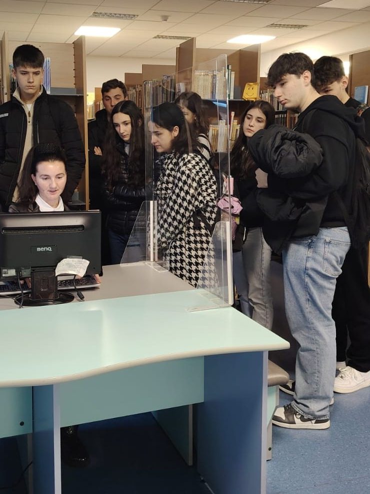 penticostal-vizita-biblio-12-11-25